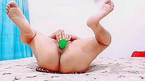 Curvy Milf Sex With Green Toy