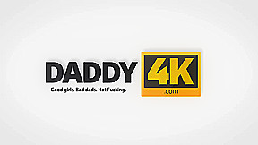 DADDY4K  Viejo padre de pelo gris hace el amor para ternar joven angelface