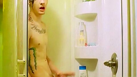 Daltronn Wank Fest in the shower