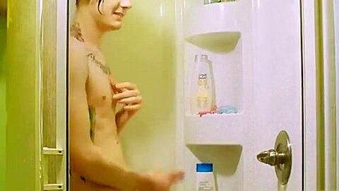 Daltronn Wank Fest in the shower