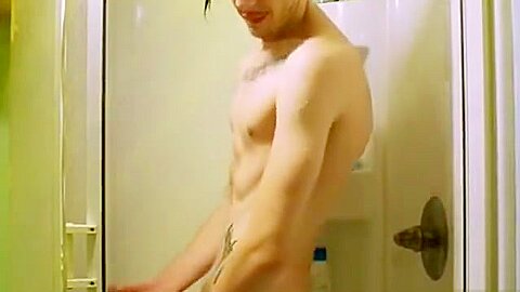 Daltronn Wank Fest in the shower