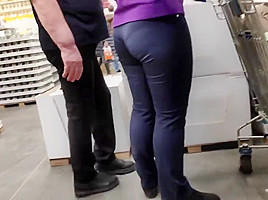Delicious ass girls in tight lycra pants 2