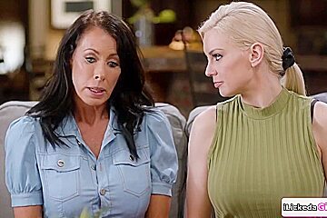 Demi Hawks, Kenzie Taylor And Reagan Foxx In teen 18+ Babe Pussy Licking Lesbian Stepmoms