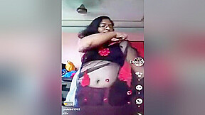Desi Bhabhi Shows Boobs And Bathing 10