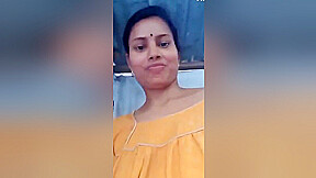 Desi Bhabhi Shows Her Big Boobs And Pussy