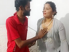 Desi Indian Modern Milf Bhabhi Get Facial And Fucked By Pizza Delivery Boy