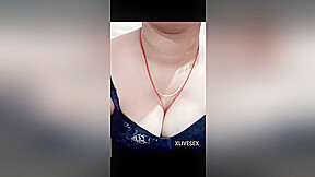 Desi Marathi Bhabhi Show His Lips And Boobs Live Video Camera Show