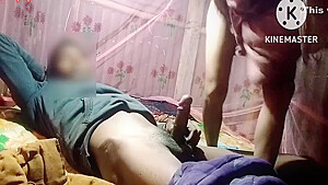 Desi Old Bhabhi Raat Ko Bulakar Chudai Karvaya