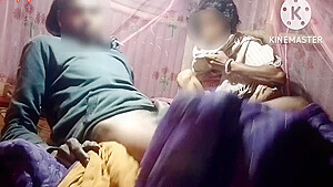 Desi Old Bhabhi Raat Ko Bulakar Chudai Karvaya
