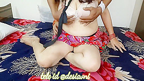 Desi Poonam Ko Ne Bula Kar Bahut Pela