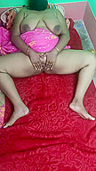 Desi Sruti Bhabi Sharee Uthale Chut Ka Pani Pilaya With Big Naturals