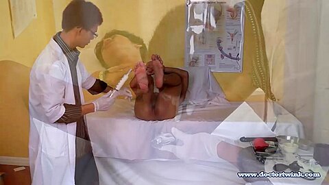 DoctorTwink Video: Idols Horny Hangup