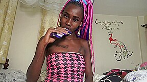 Ebony teen 18+ Pearl Teasing With Dildo And Chocolate - SoloAustria