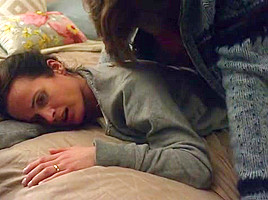 Elizabeth Reaser - Easy S01E01