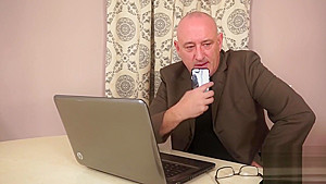Euroteen takes the old cock she craves