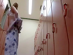 Extraordinary bimbo enjoys rear fuck