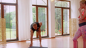 Fit blonde fucks coach in advanced class in the gym