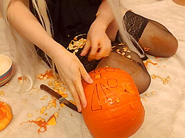 Fmgirl - Pumpkin Carving
