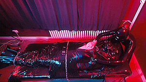 For The In Bodybag And Heavy Rubber Mask - Rubber Slave
