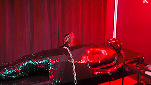 For The In Bodybag And Heavy Rubber Mask - Rubber Slave
