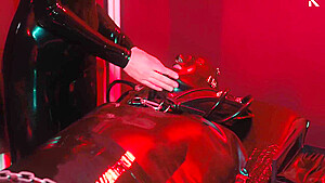 For The In Bodybag And Heavy Rubber Mask - Rubber Slave