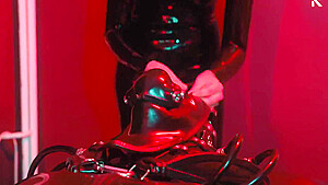 For The In Bodybag And Heavy Rubber Mask - Rubber Slave