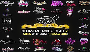 Foxxy Bathroom Blowjob - TS-Foxxy