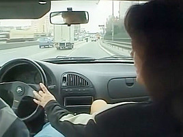Française qui Suce dans une voiture et un avion
