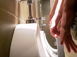 Fucking Hot Compilation Of Uncut Guys Pissing At The Bar