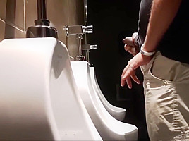 Fucking Hot Compilation Of Uncut Guys Pissing At The Bar