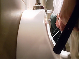 Fucking Hot Compilation Of Uncut Guys Pissing At The Bar