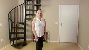 GIANTESS GROWTH - Veronica Vaughn Grows Larger When You Stroke Your Cock