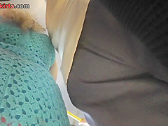 Gal in a-line skirt filmed by upskirting