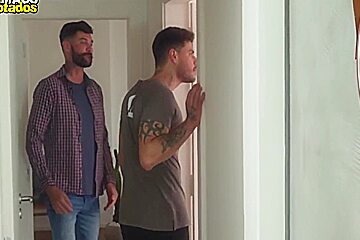 Gay Porn - O Corretor De Imoveis Me Fodeu Gostoso 6 Min