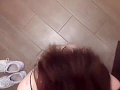 Girl Payed With Pussy And Mouth Fucking