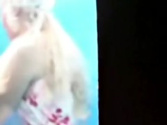 Girl changes her bikini bra and demonstrates nude tits