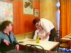 Going at it in the restaurant - Telsev