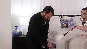 Gothic maid face spunked