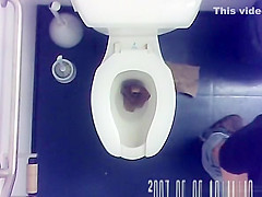 Great Ass Girl Peeing