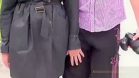 Grosse Titten und Tattoos im Whirlpool