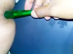 Guttão enfiando 1 Martelo e 3 chaves de fendas no rabo do escravo Natanzinho