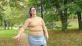 Gwen, 28, confectionery saleswoman in Culoz (01)!