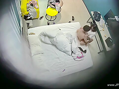 Hackers use the camera to remote monitoring of a lover's home life 597