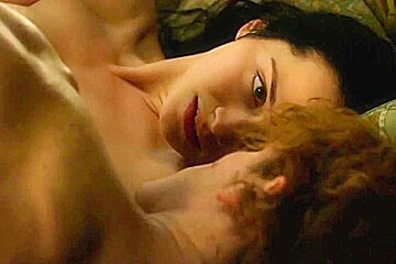 Hannah James Nude in Outlander - S03E04