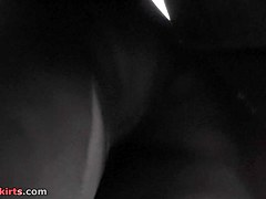 Hidden upskirt cam brings hot view of the buttocks