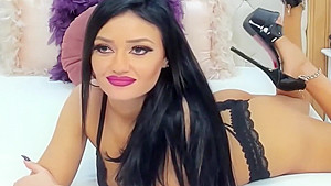 High Heels Tease For A Beautiful Babe On Cam
