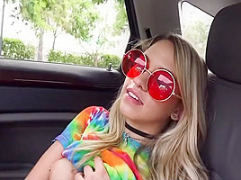 Hippy Chick gives head for ride