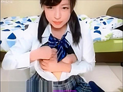 Hot Chinese teen 18+ Masturbate on Webcam