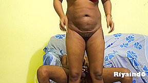 Hot Desi Indian Wife Fucking - Bb Ko Sofa Par Bithakar Choda