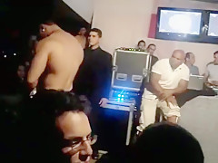 Hot bodybuilder strips live